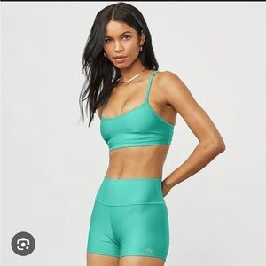 NEW without tags Alo Yoga 3" High Waist Airlift Shorts Size Large Ocean Teal